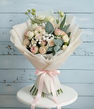Букет цветов из:  Розы и Лизиантусы в Дергачах