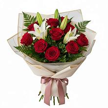 Букет цветов из:  Лилии и Розы в Дергачах