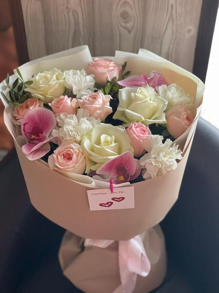 Букет цветов из: Орхидеи, Розы и Гвоздики в Дергачах