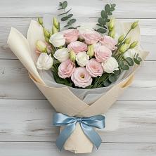 Букет цветов из:  Лизиантусы в Дергачах