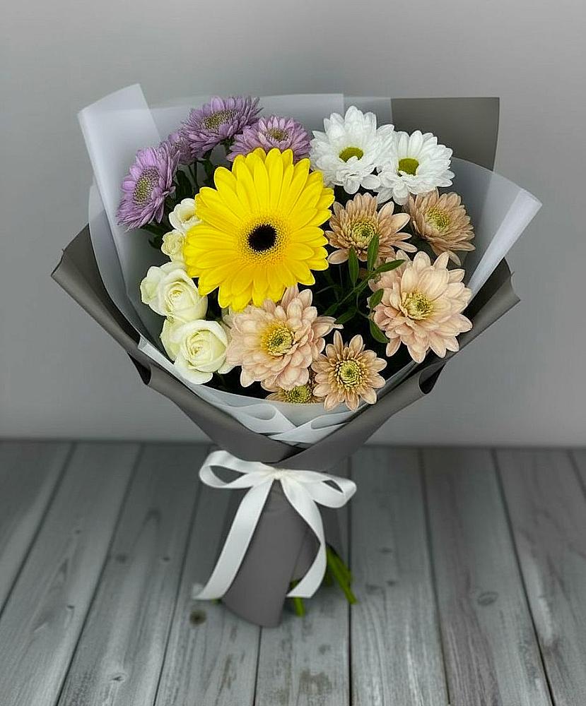 Букет цветов из: Розы, Герберы и Хризантемы в Дергачах