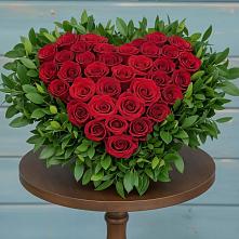 Цветочная композиция из Розы в виде сердца в Дергачах