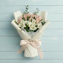 Букет цветов из:  Альстромерии в Дергачах