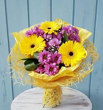 Букет цветов из:  Хризантемы и Герберы в Дергачах