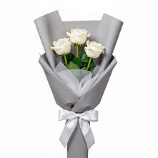Букет 3 белые розы в Дергачах