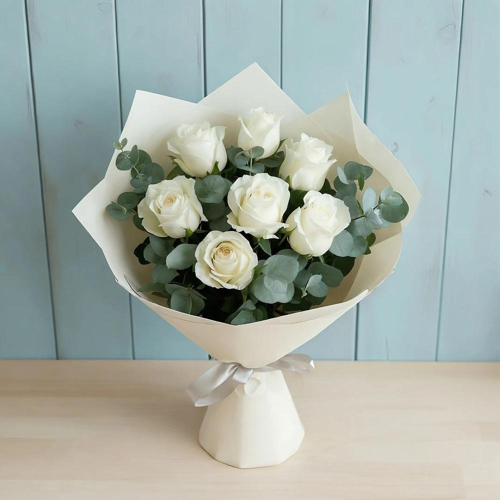 Букет Белые розы в Эвкалипте в Дергачах
