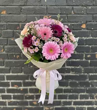 Букет цветов из:  Герберы и Хризантемы в Дергачах