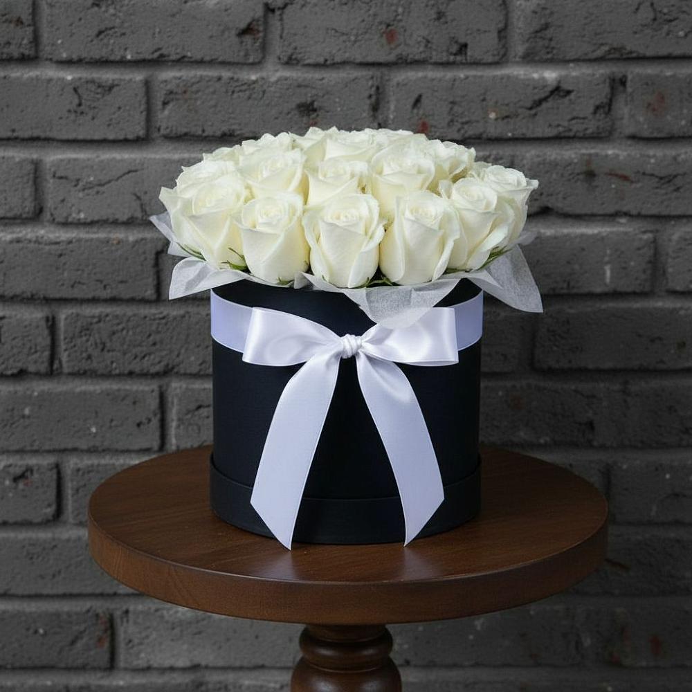 Цветочная композиция из Розы в шляпной коробке в Дергачах