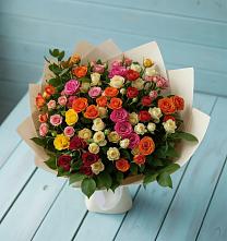 Букет Микс из разноцветных кустовых роз в Дергачах